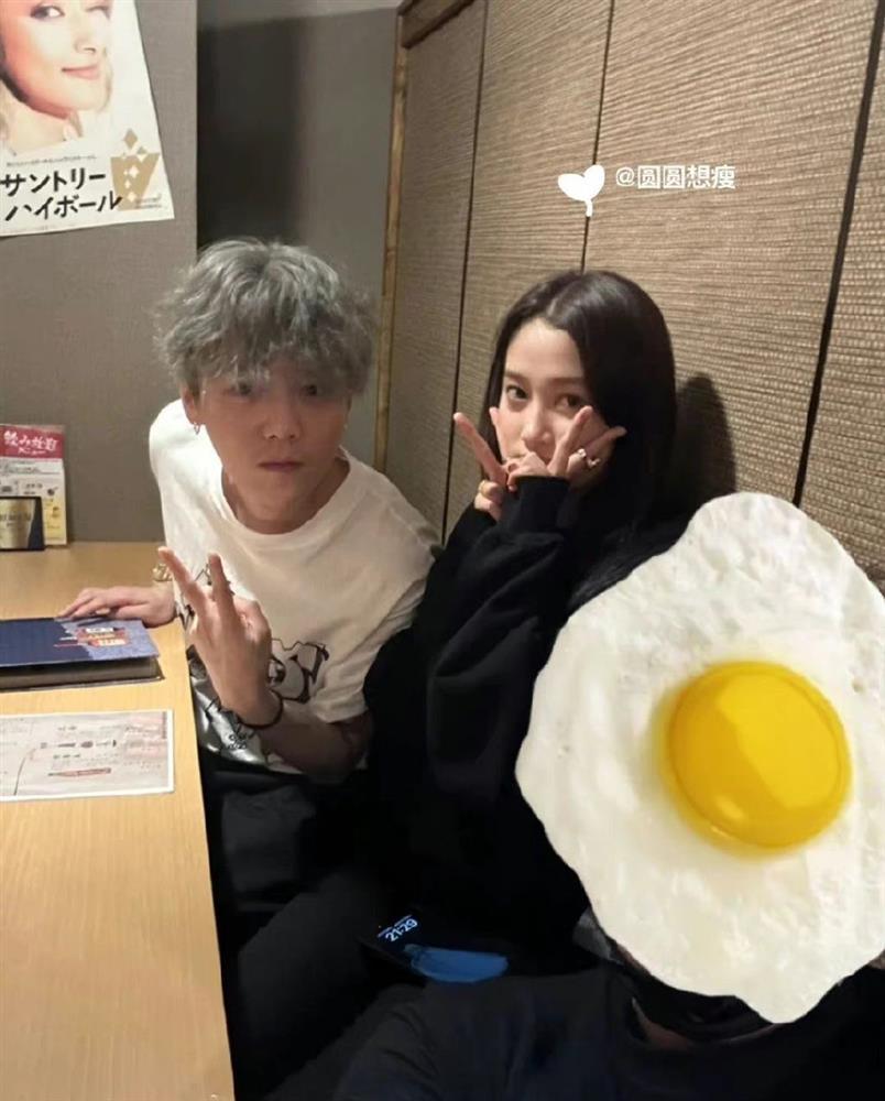 Lộc Hàm - Quan Hiểu Đồng bị bắt gặp hẹn hò ở nước ngoài-1