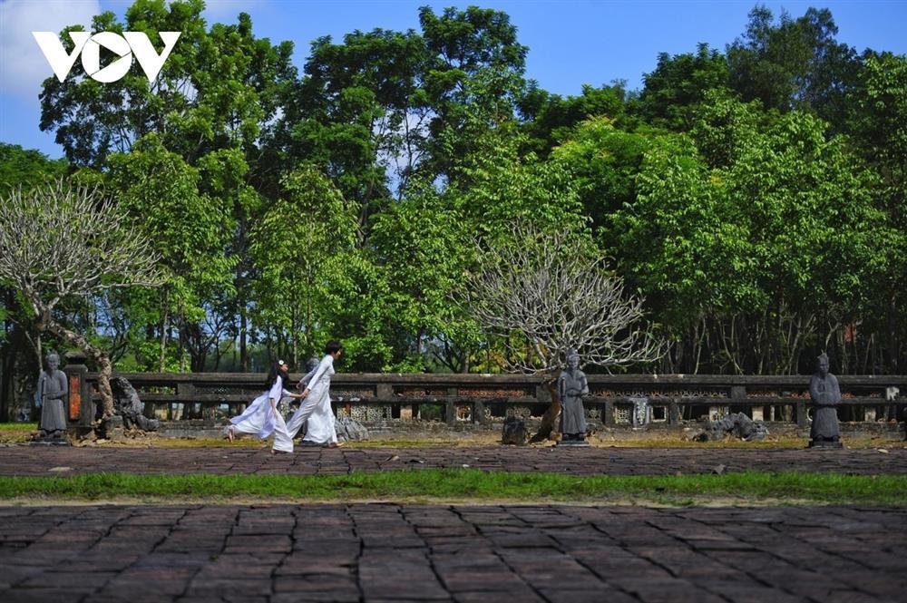 Đến Huế du xuân, ngắm lăng tẩm các vua triều Nguyễn-6