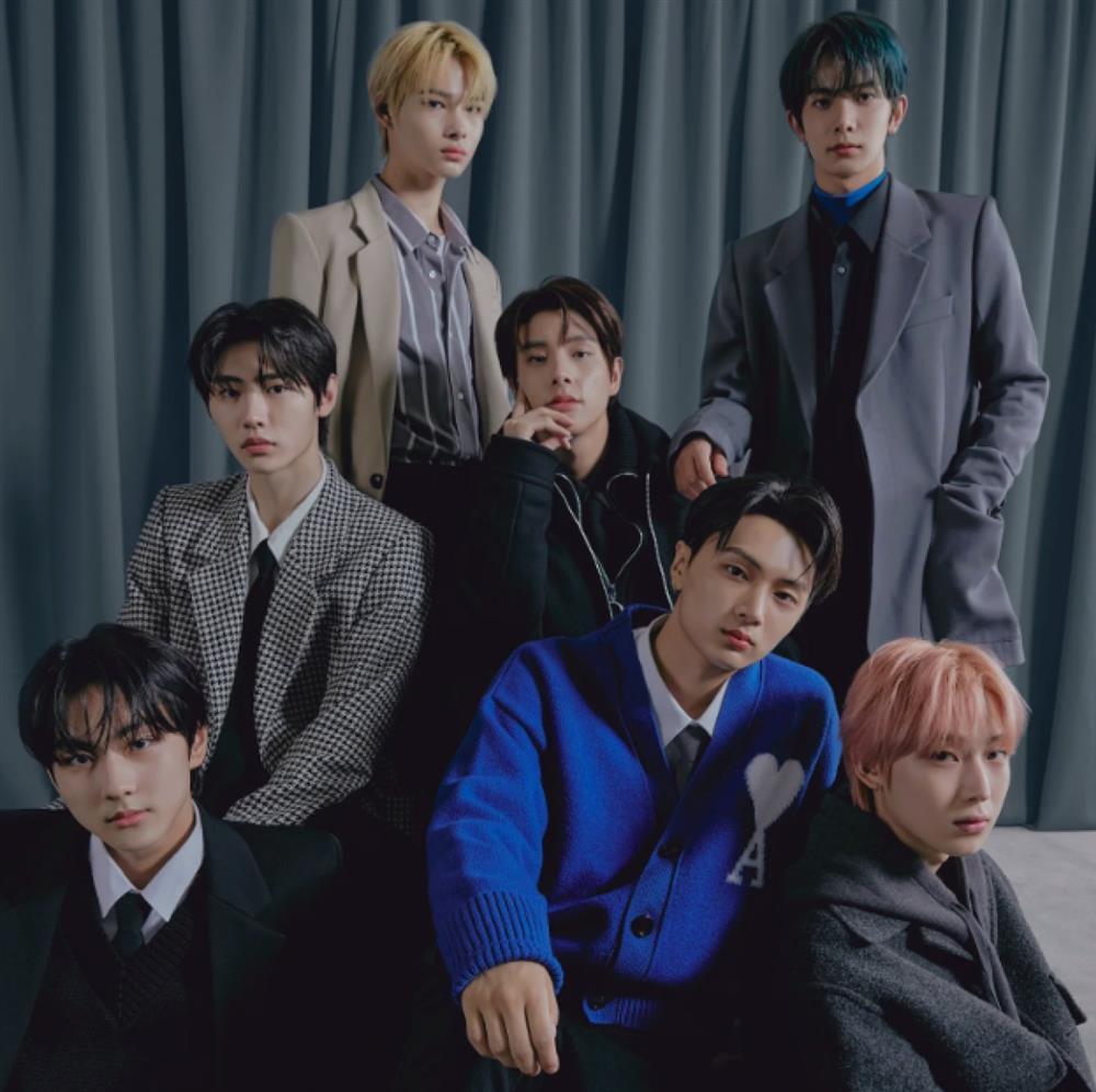 5 nhóm nhạc tân binh K-pop làm rung chuyển thế giới thời trang-5