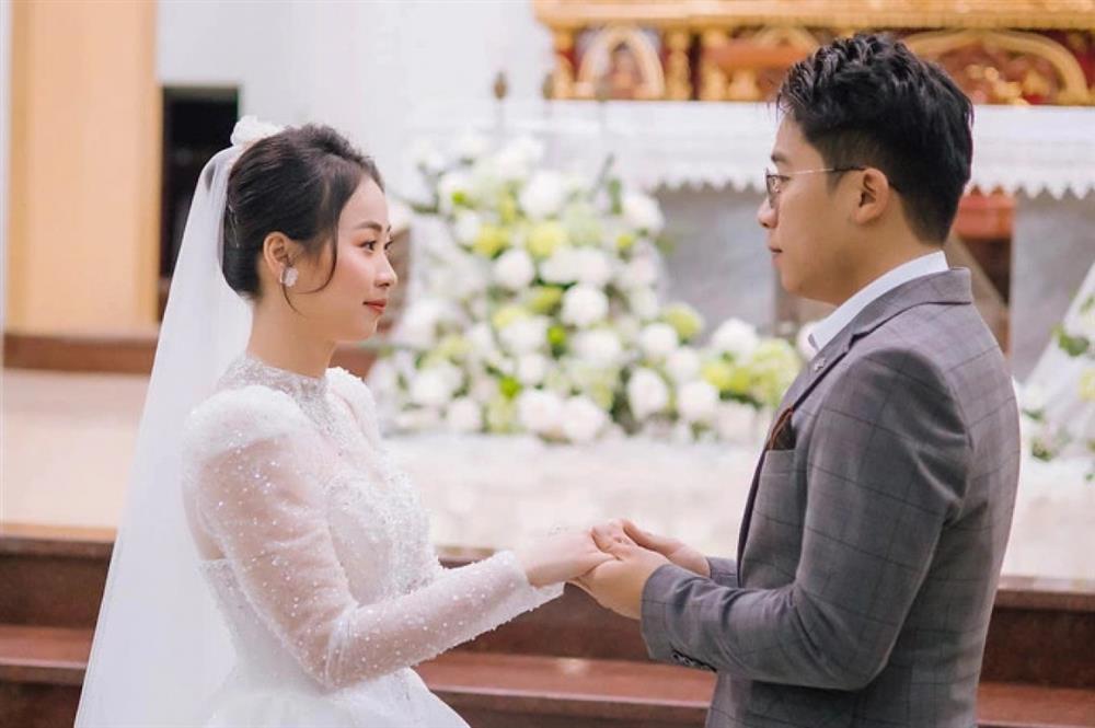 Anh em song sinh cưới vợ cùng một ngày gây sốt mạng-4