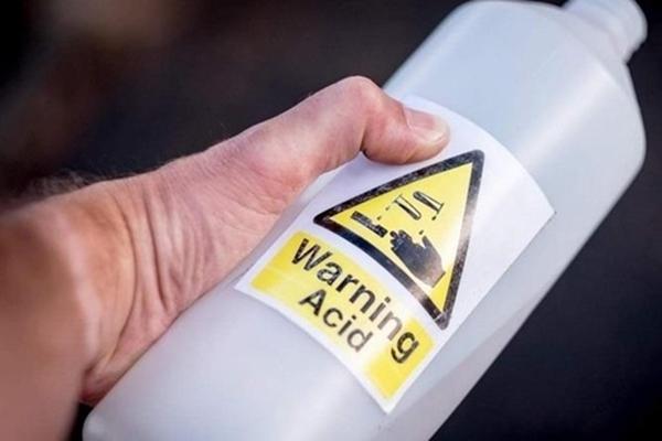 Hãi hùng gã trai chi 30 triệu thuê người tạt axit nhân tình-1