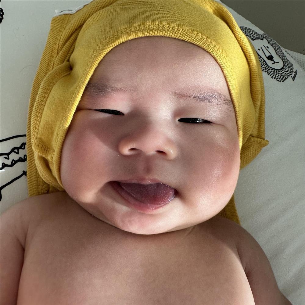 Ngoại hình quý tử đầu lòng của Lê Hiếu và vợ doanh nhân-3