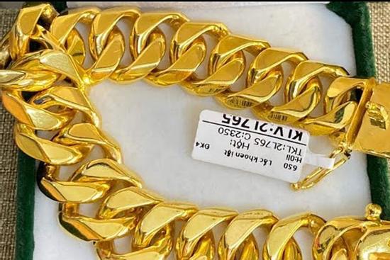 Đến nhà chúc Tết, chị họ trộm chiếc lắc 41 chỉ vàng