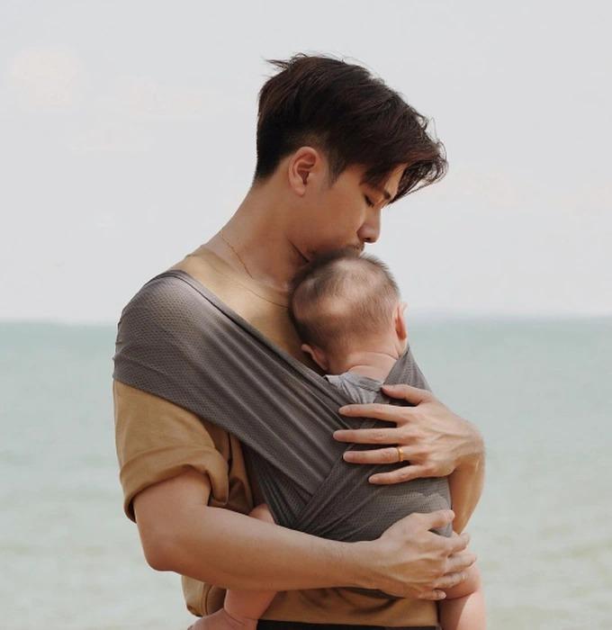 Ông bố nghỉ việc quản lý, ở nhà chăm con: Hiểu và thương vợ nhiều hơn-3