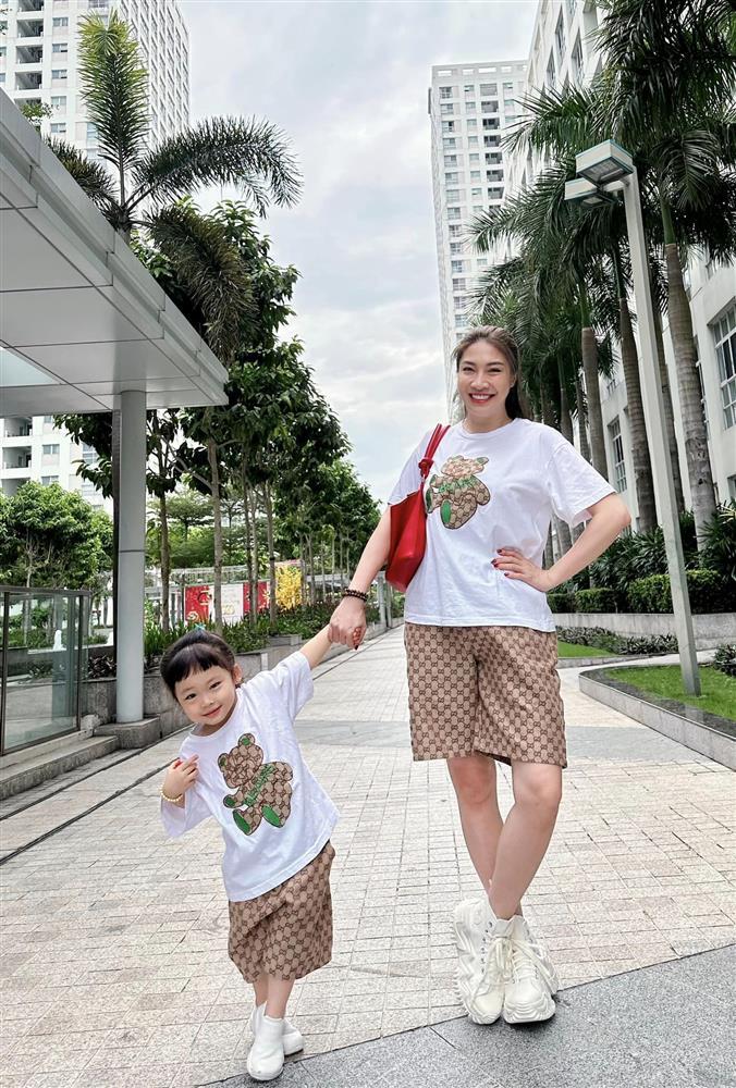 Showbiz Việt ngày 29/1: Ngọc Hân khoe ảnh về quê chồng đầu năm-6