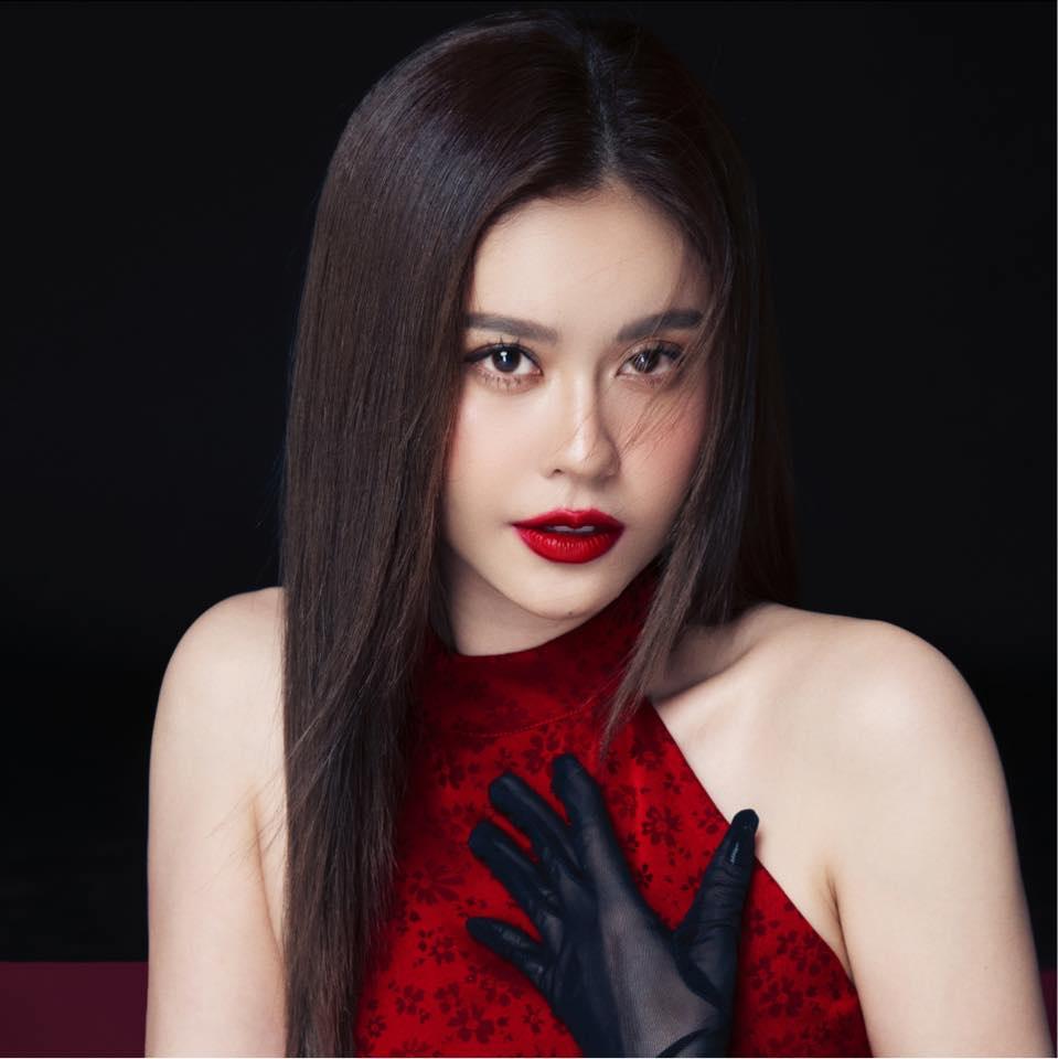 Showbiz Việt ngày 29/1: Ngọc Hân khoe ảnh về quê chồng đầu năm-9