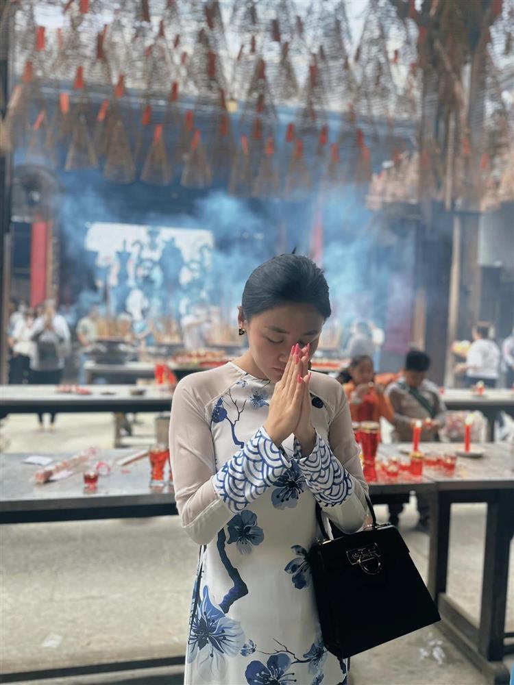 Showbiz Việt ngày 29/1: Ngọc Hân khoe ảnh về quê chồng đầu năm-11