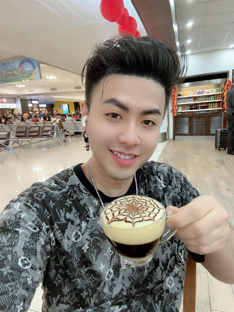 Ngôi sao đình đám một thời Akira Phan lạ lẫm khó nhận ra-7