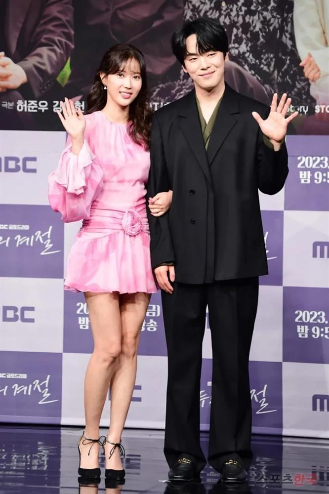 Tình cũ từng bị Seo Ye Ji kiểm soát nay thay đổi hoàn toàn khi trở lại-6