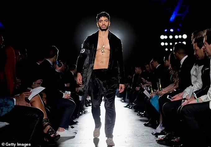 Người mẫu chuyển giới gây sốt với vẻ đẹp nam thần-1