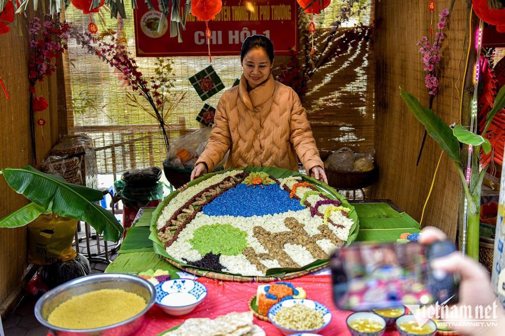 Du khách trầm trồ trước mâm xôi khổng lồ ở Hà Nội-2