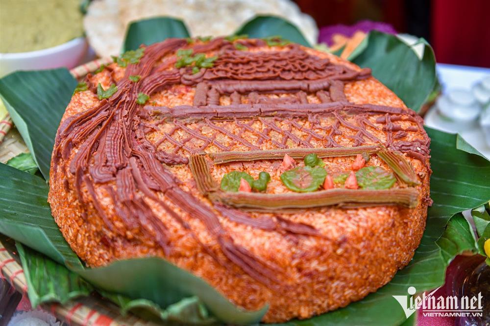 Du khách trầm trồ trước mâm xôi khổng lồ ở Hà Nội-5