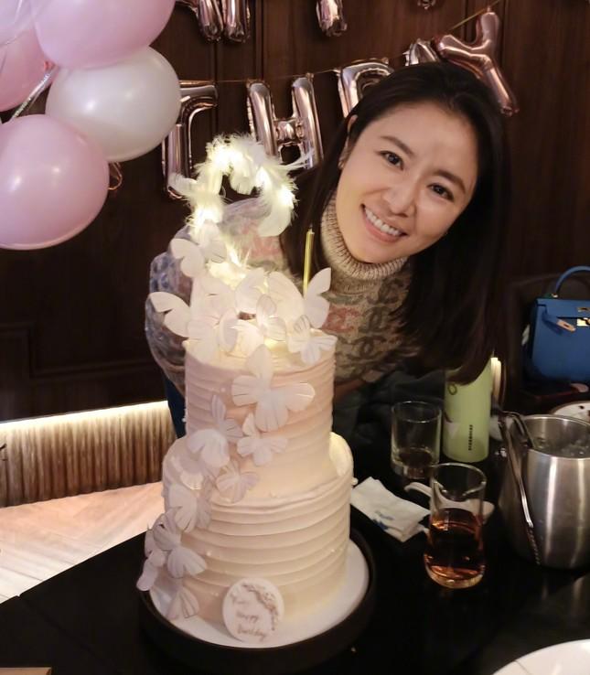 Mặt mộc của Lâm Tâm Như ở tuổi 47-1