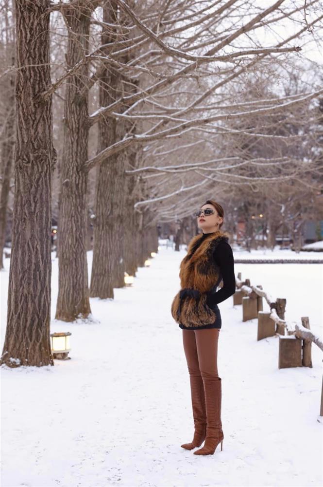 Sự thật loạt ảnh Phương Oanh lung linh ở nước ngoài-6