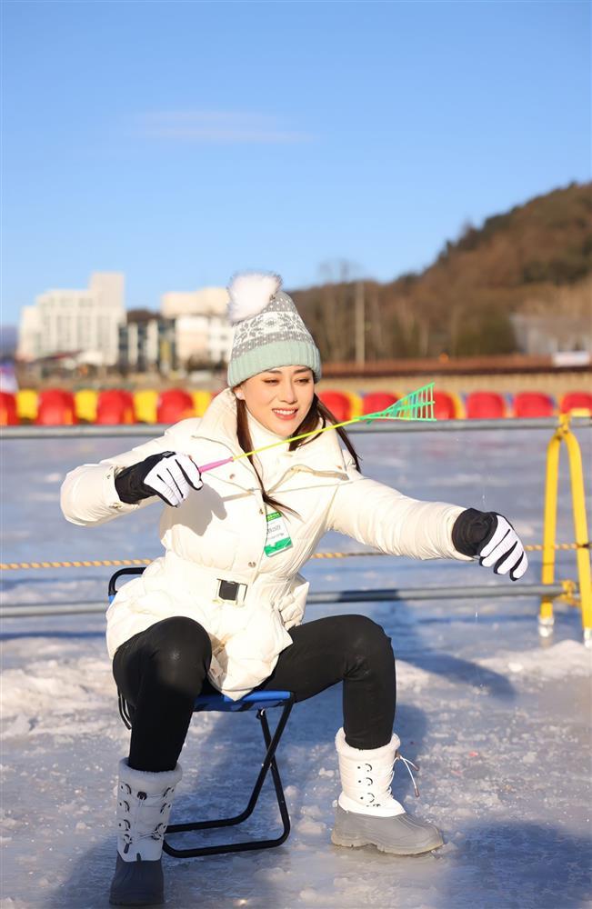 Sự thật loạt ảnh Phương Oanh lung linh ở nước ngoài-3