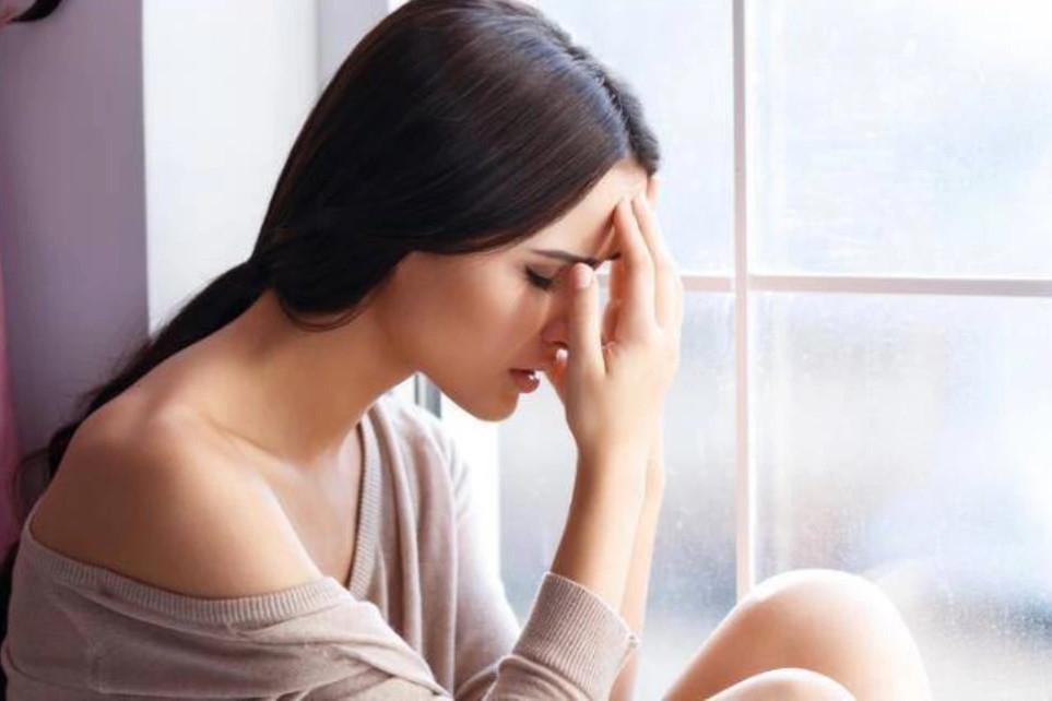 Vợ sấp mặt nuôi gia đình, chồng vô tích sự đòi tiền mới cho vợ tự do-1