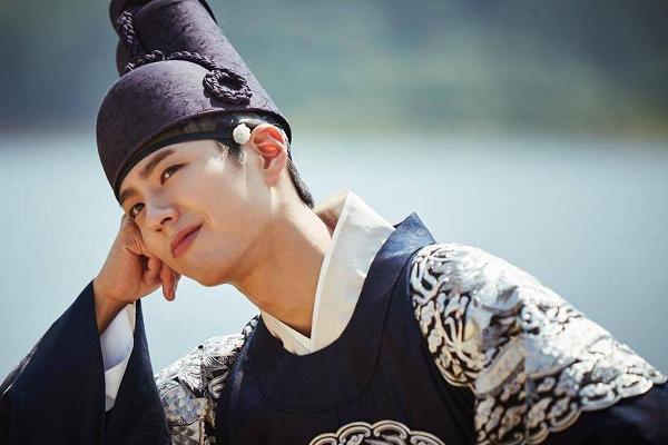 Park Bo Gum debut làm ca sĩ khi về chung nhà với Taeyang (BIGBANG)-3