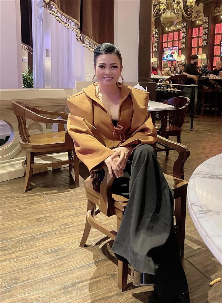 Showbiz Việt ngày 30/1: Hiếu Hiền hết lời khen vợ ngày sinh nhật-16