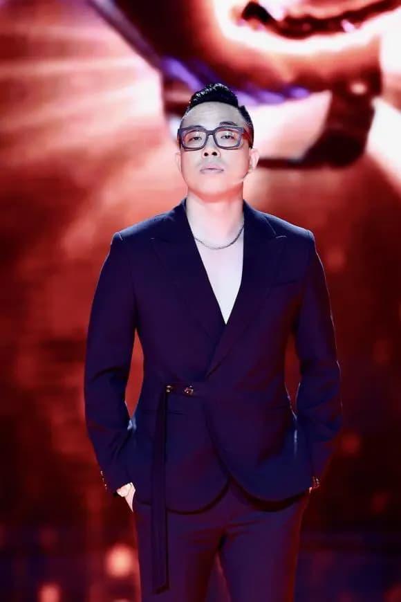 Sao Việt nổi đóa khi liên tục bị hàng xóm hát karaoke làm phiền-4