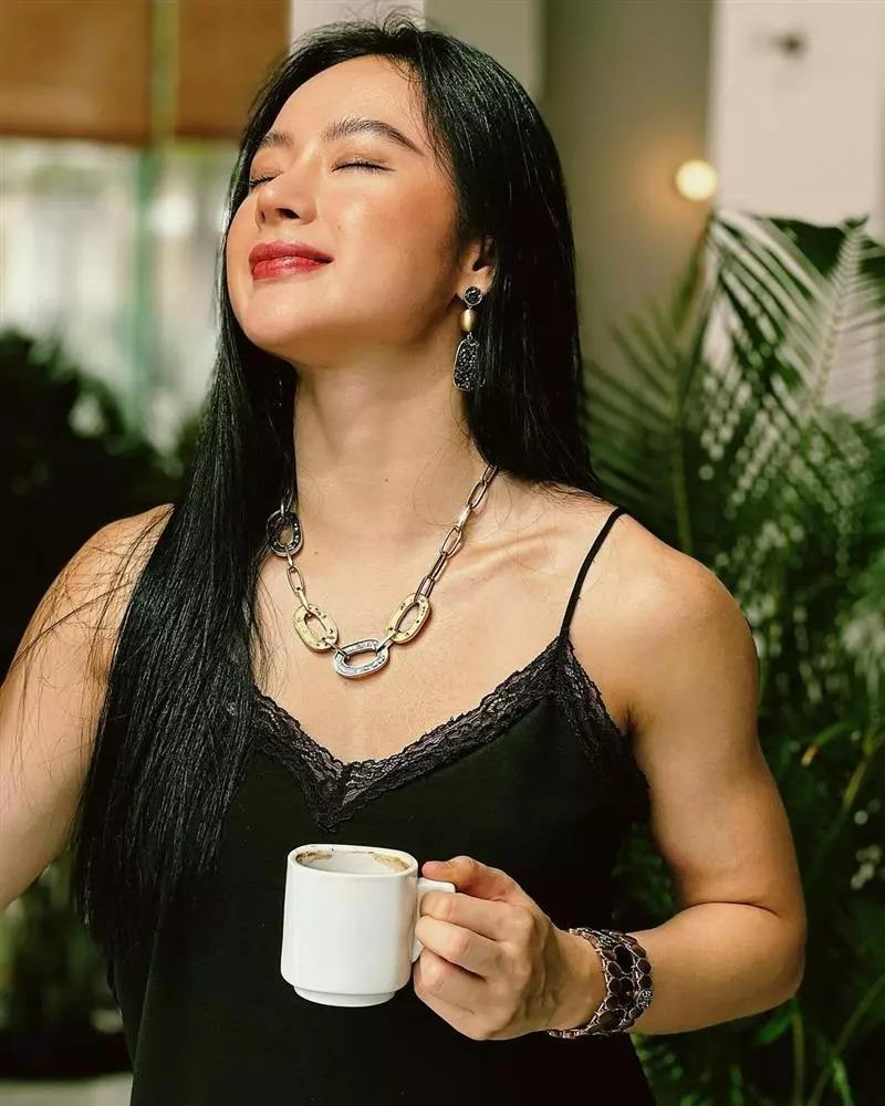 Angela Phương Trinh tập gym, cơ bắp khiến anh em tròn mắt-7