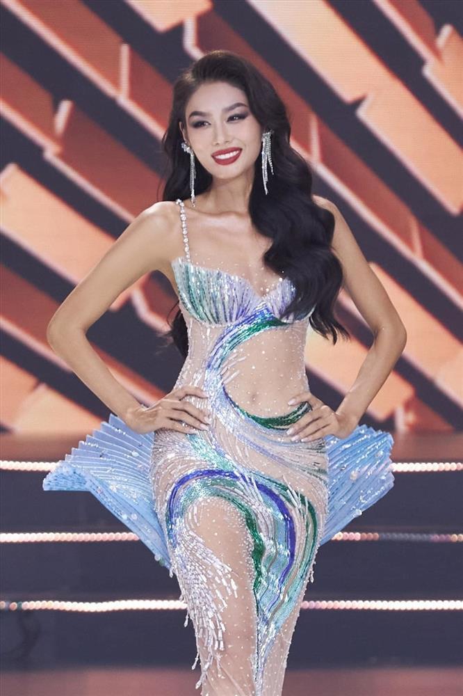 Hoàng Thùy - Á hậu Việt duy nhất intop thực lực tại Miss Universe-9