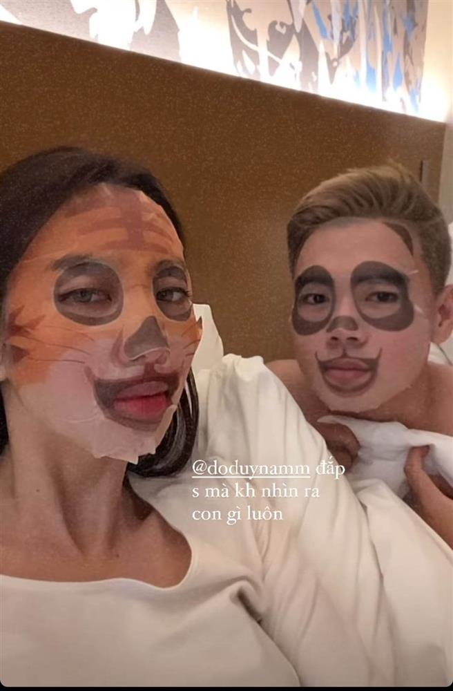 Cười xỉu gương mặt Thùy Tiên, Thúy Ngân, Hà Hồ khi đắp mặt nạ-1