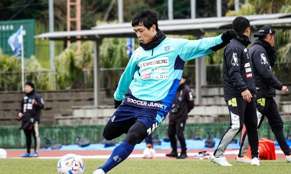 Công Phượng nhận lời khen từ thầy mới ở Yokohama FC-1