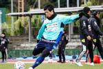 Công Phượng nhận lời khen từ thầy mới ở Yokohama FC