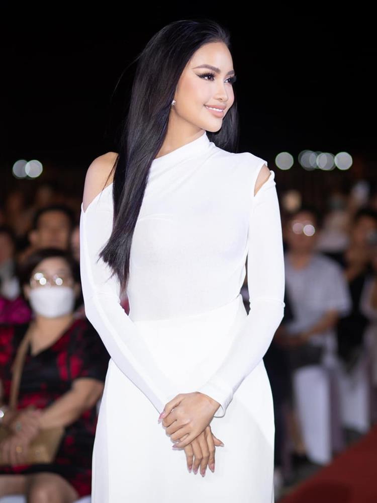 3 nàng hậu đụng hàng: Kỳ Duyên, Ngọc Châu, Thảo Nhi Lê ai khét nhất?-1