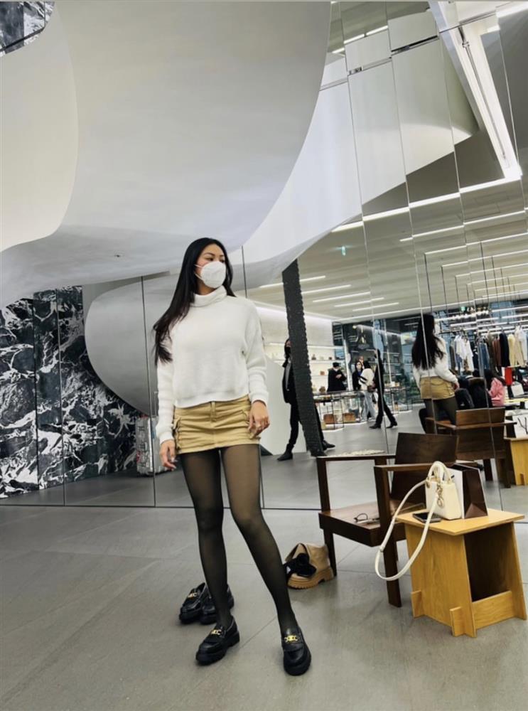 Á hậu Kim Duyên mất điểm vì mặc áo dài nhàu nhĩ tại Nhật Bản-2