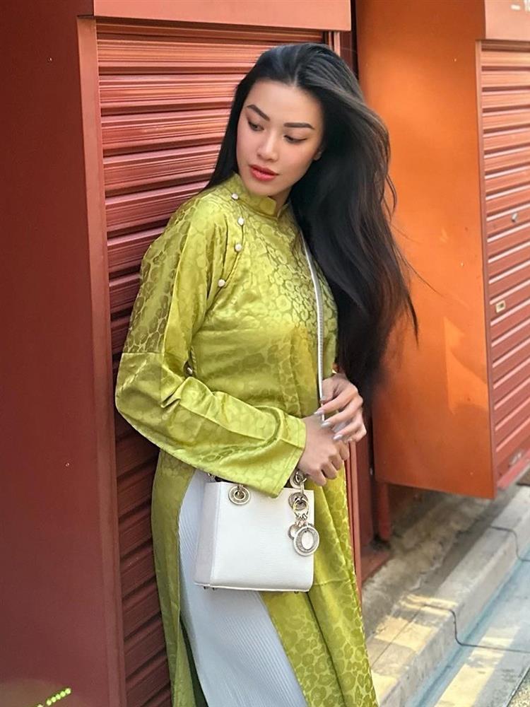 Á hậu Kim Duyên mất điểm vì mặc áo dài nhàu nhĩ tại Nhật Bản-7