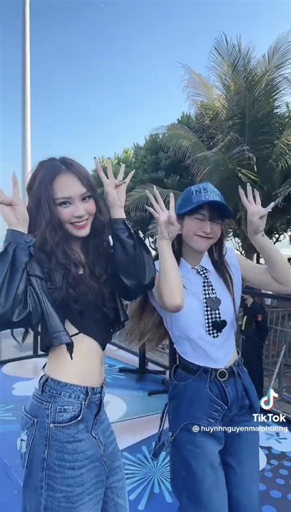 Hoa hậu Mai Phương bị chỉ trích với hình ảnh mặc quần tụt-3