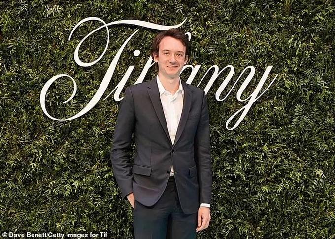 Gia tộc thời trang giàu nhất thế giới: Có hơn 200 tỷ USD, hậu duệ đều ưu tú-3