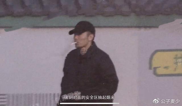 Cbiz dồn dập tin vui: Liễu Nham lộ ảnh hẹn hò-2