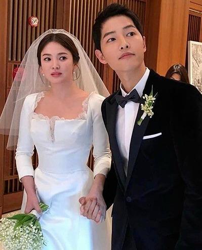 Thầy bói phán chuẩn Song Joong Ki tái hôn, Song Hye Kyo xui xẻo-1