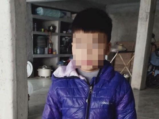 Bé trai 6 tuổi ở lại chùa Dâu sau hơn 1 tháng tìm người thân bất thành-1