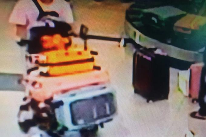 Du khách Hà Nội bị mất vali trong sân bay Phú Quốc-1