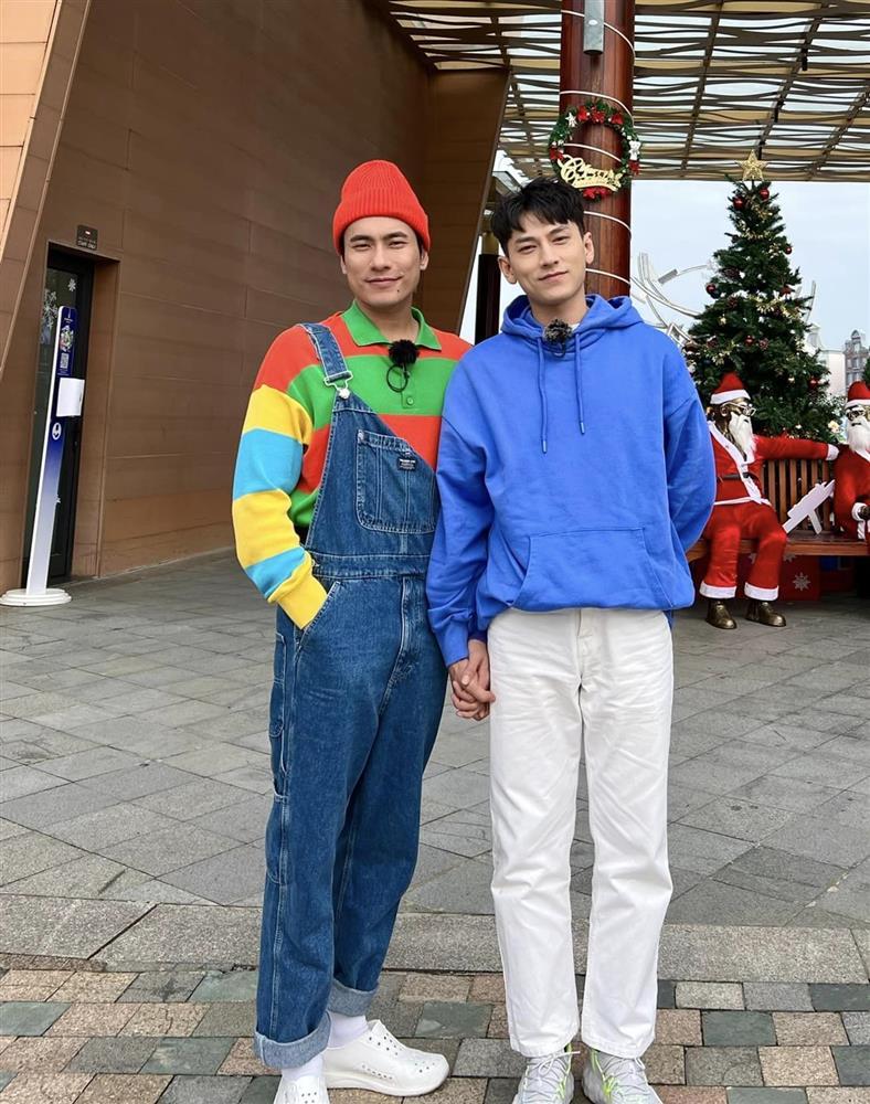 Lột xác ngoại hình, Kiều Minh Tuấn rút khoảng cách với Isaac-1