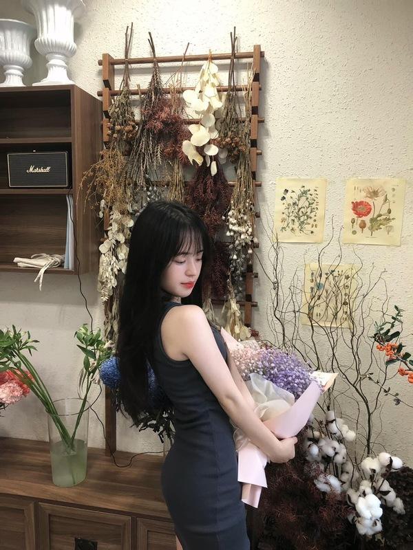 Giật mình diện mạo cô bé bán lê ở Hà Giang sau 5 năm nổi tiếng-3