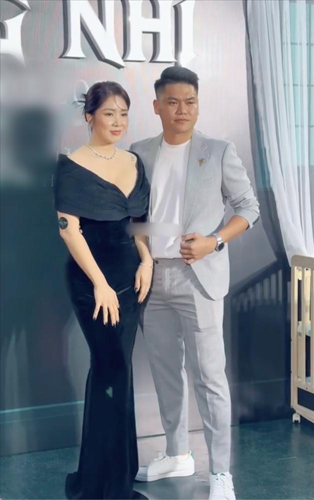 Lê Phương sexy hết cỡ, chồng trẻ liên tục đánh dấu chủ quyền-2