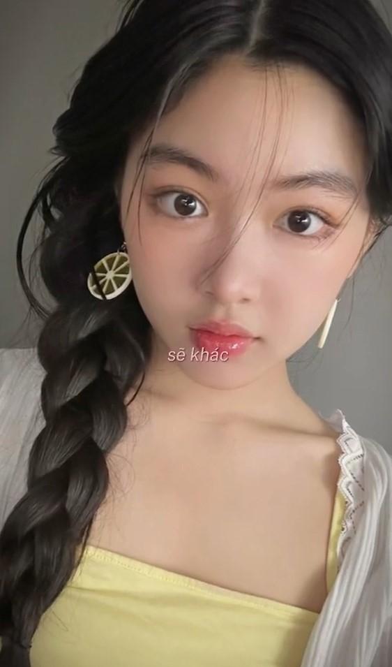 Con gái Quyền Linh gây mê khi đăng clip khoe cận nhan sắc-1