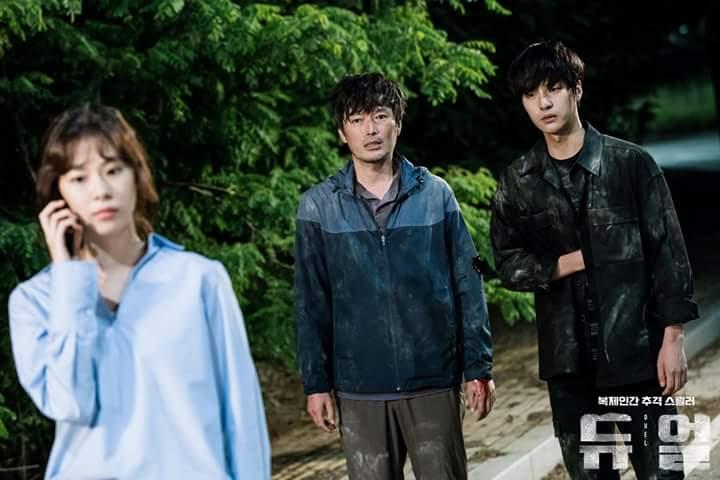 Những gương mặt xuất sắc khi hóa thân 2 vai chính trong 1 phim-4