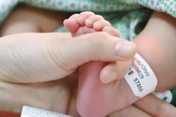Bộ Y tế: Bố trên 45 tuổi, mẹ ngoài 35 có nguy cơ sinh con bị khuyết tật