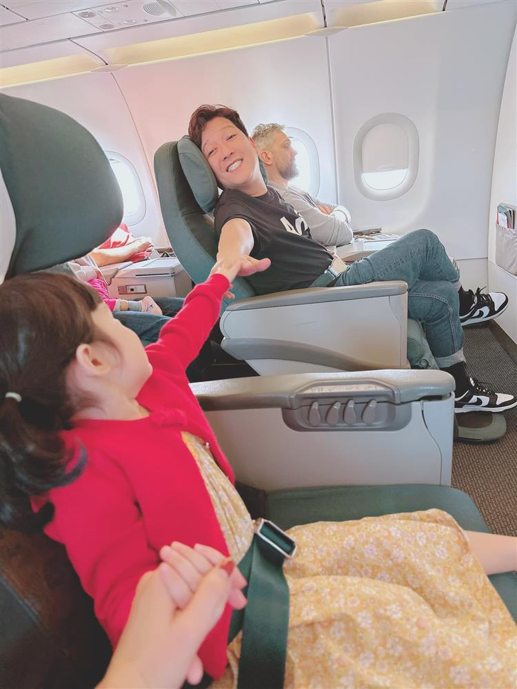 Nhã Phương xin vía sinh đôi con trai-1