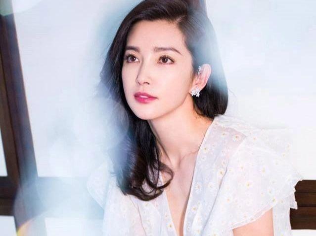 4 tuyệt chiêu giữ dáng của Lý Băng Băng ở tuổi 49-1