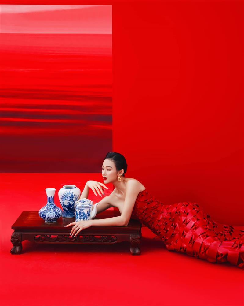 Angela Phương Trinh đụng hàng Nhã Phương và 6 người đẹp Vbiz-3