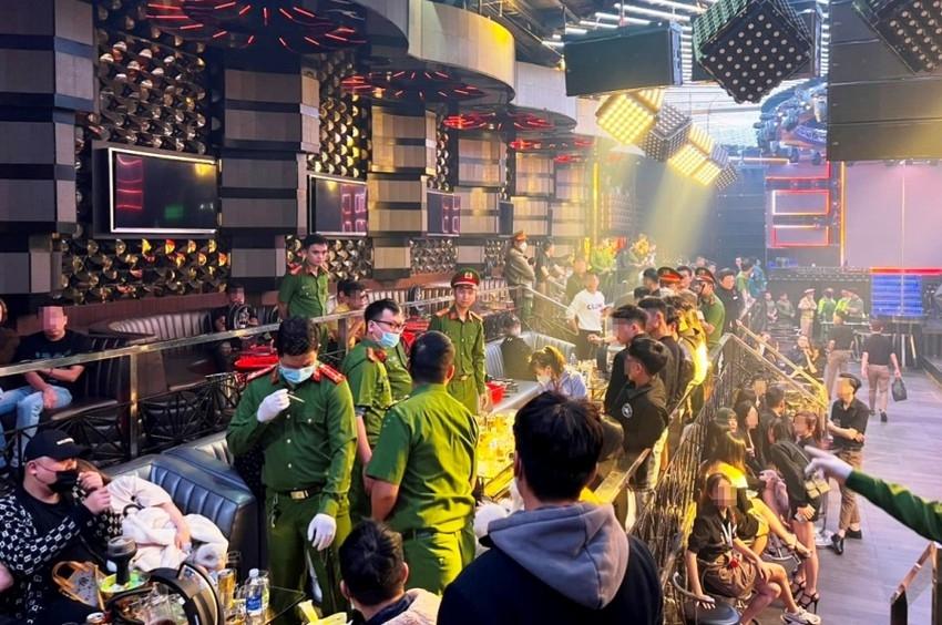 Khám phá tiệc ma túy trong vũ trường lớn nhất miền Trung-1
