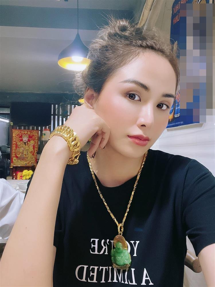 Hoa hậu Diễm Hương show tài sản khiến chị em hoa mắt-1