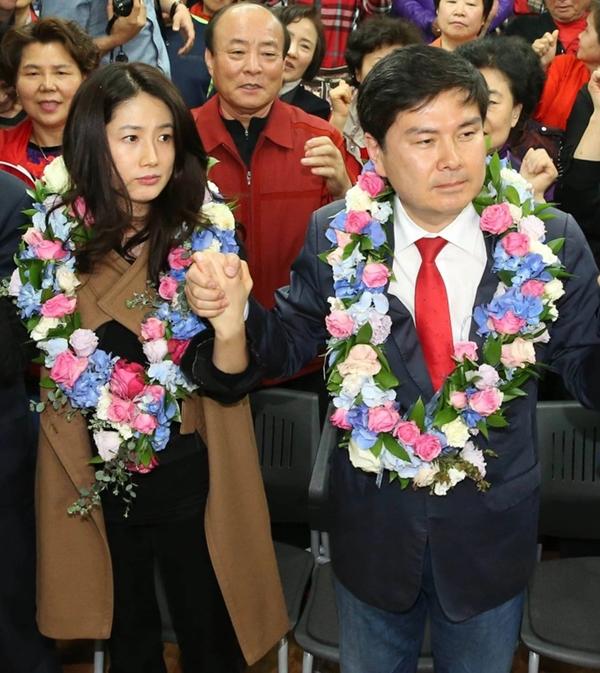 Nhan sắc khuynh đảo màn ảnh xứ Hàn bất ngờ tái xuất, hé lộ hôn nhân bí ẩn-5