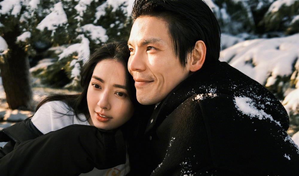 Con trai trùm xã hội đen Hong Kong hạnh phúc bên vợ sau sóng gió-4